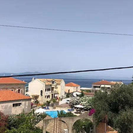 Anatoli House Il アパート *