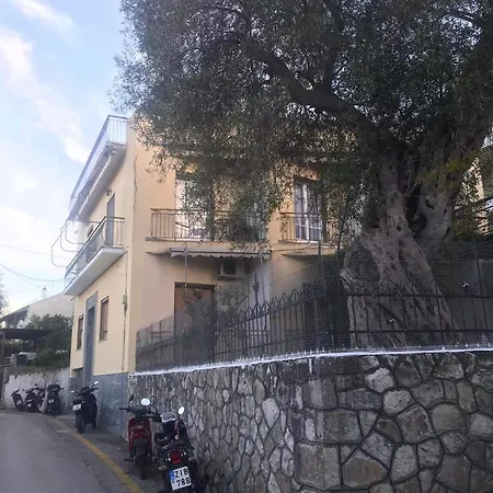 Anatoli House Il Apartmán *
